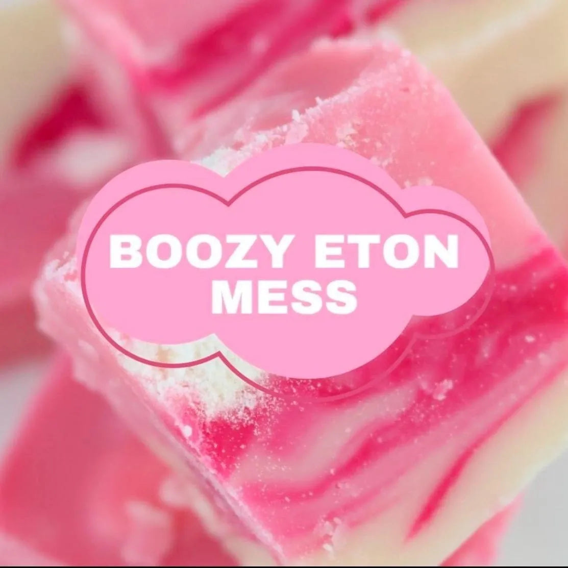 Bubbly Eton Mess Fudge (100g)