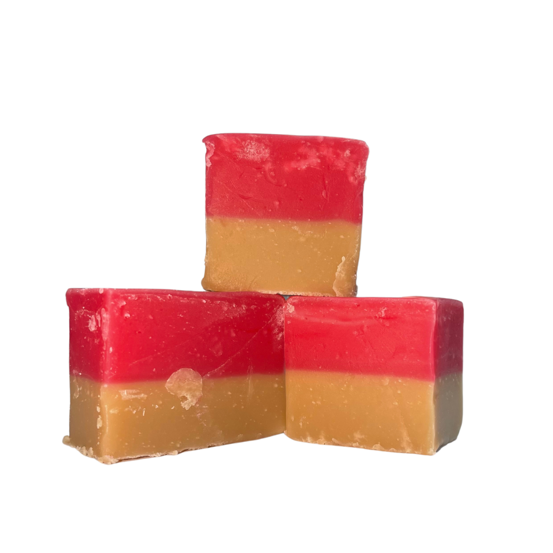 Strawberry & Vanilla Fudge (100g)